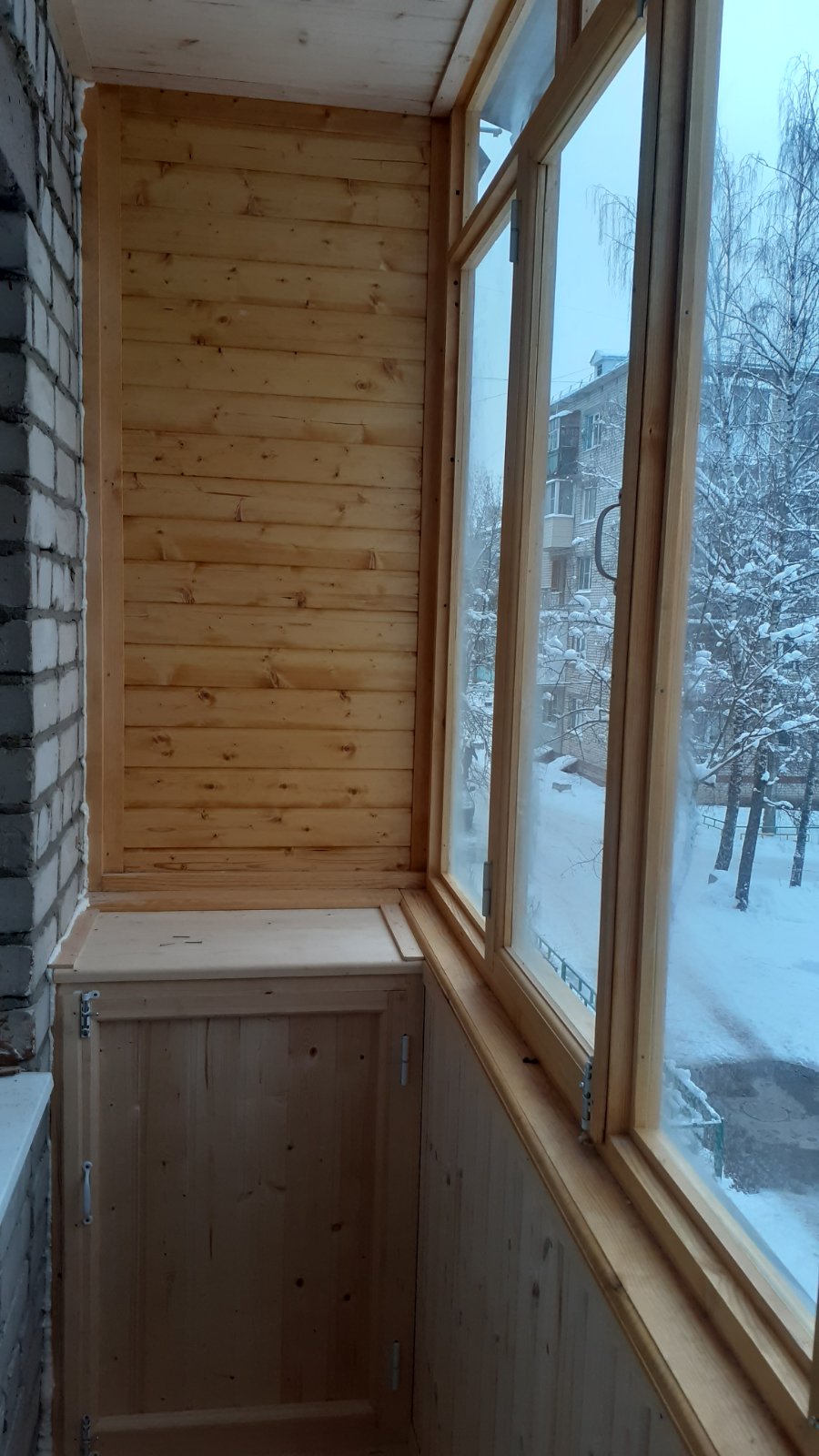 Внутренняя отделка балкона деревом Внутренняя отделка балкона деревом